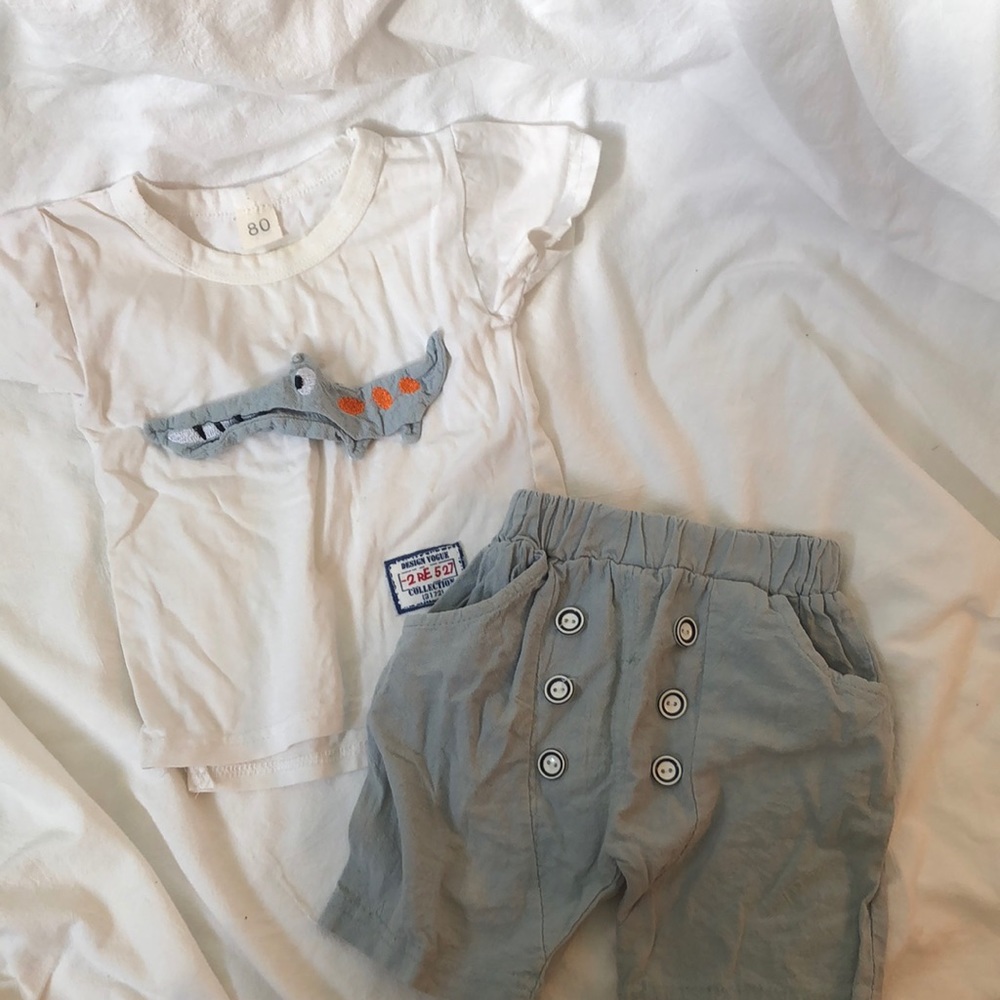 Unisex t shirt and shirt set